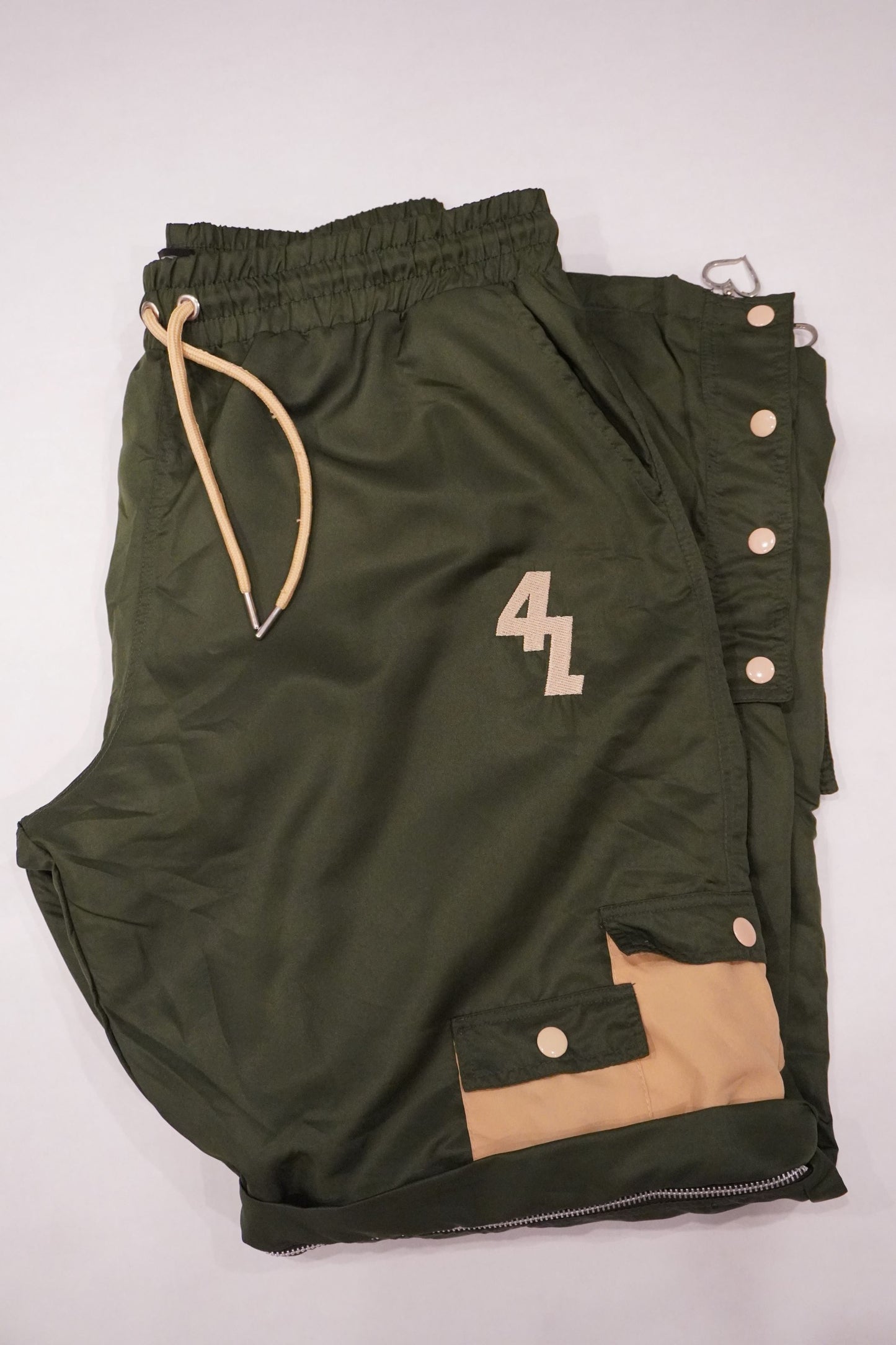 4L "Convertible Cargos"